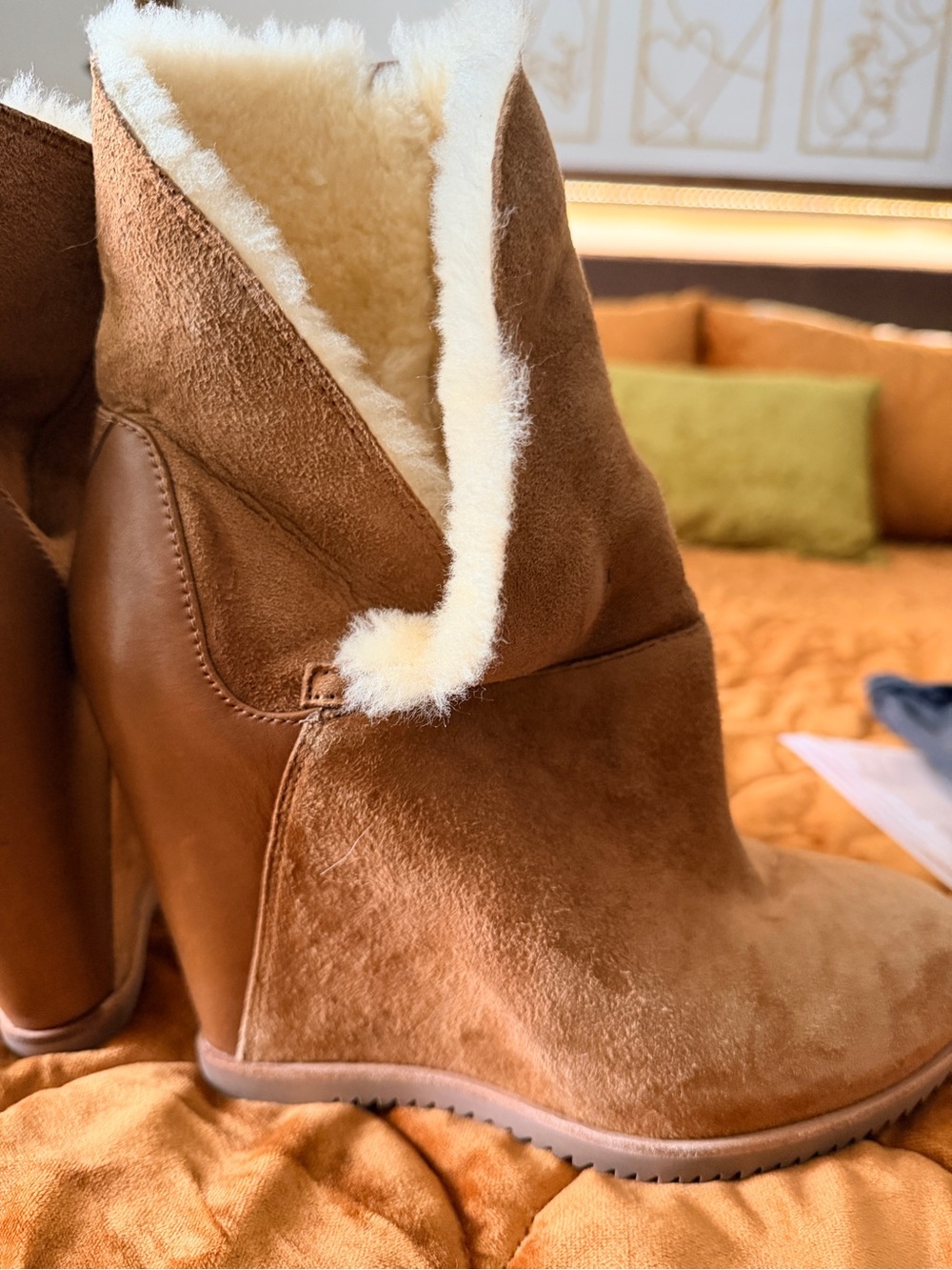 UGG Classic Mondri Cuff Chestnut Shearling Wedge Boots 9 - Picture 4 of 8